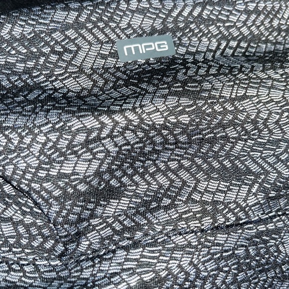 Mondetta Performance Gear dress - Picture 4 of 4